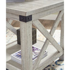 Table d'appoint rectangulaire en bois blanc antique, 24 larg. x 26 prof. x 25 haut.