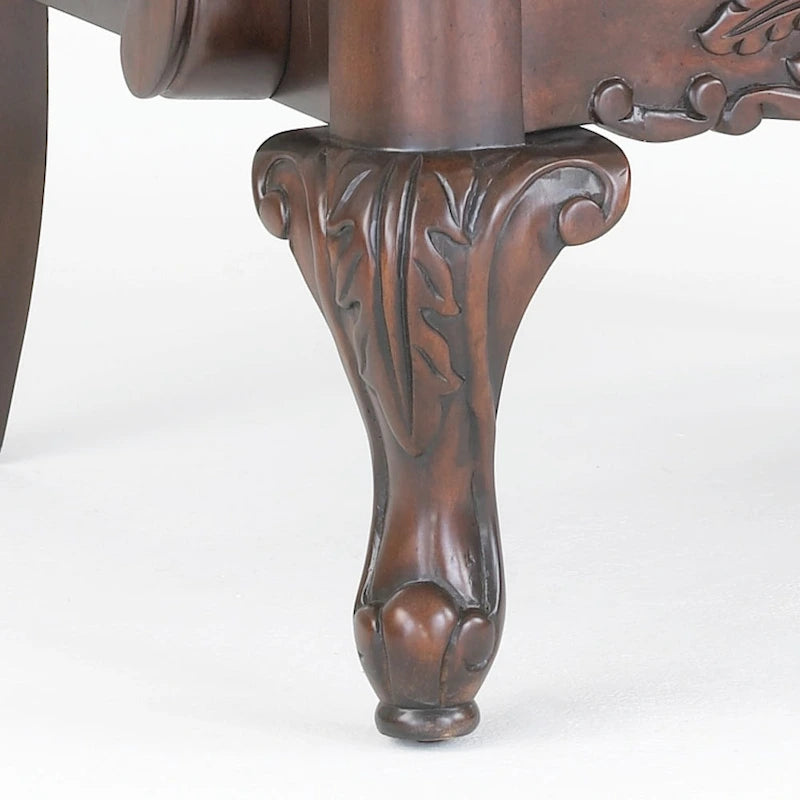 Fauteuil d'appoint traditionnel marron, une place — Finition noyer, détails en bois sculpté