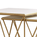 Tables gigognes en marbre blanc et doré, lot de 2